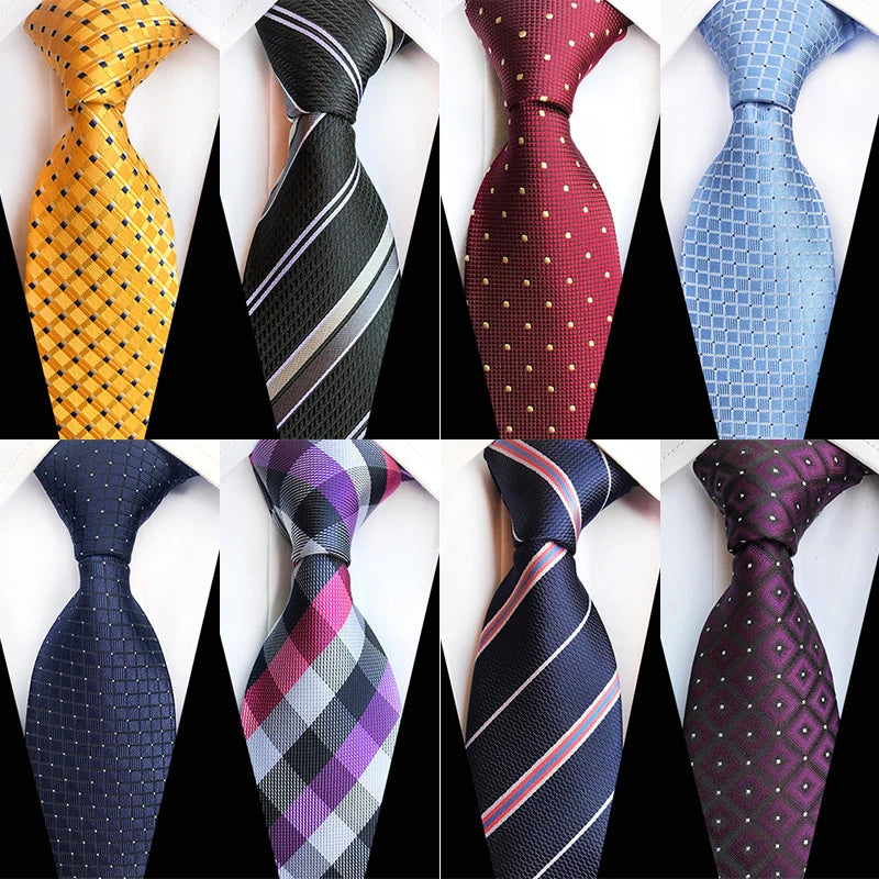 Classic Silk Tie – The Detail That Defines Your First Impression