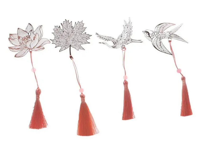 Elegant Metal Bookmark with Tassel – Hollow Leaf & Flower Design for Readers and Gift Lovers