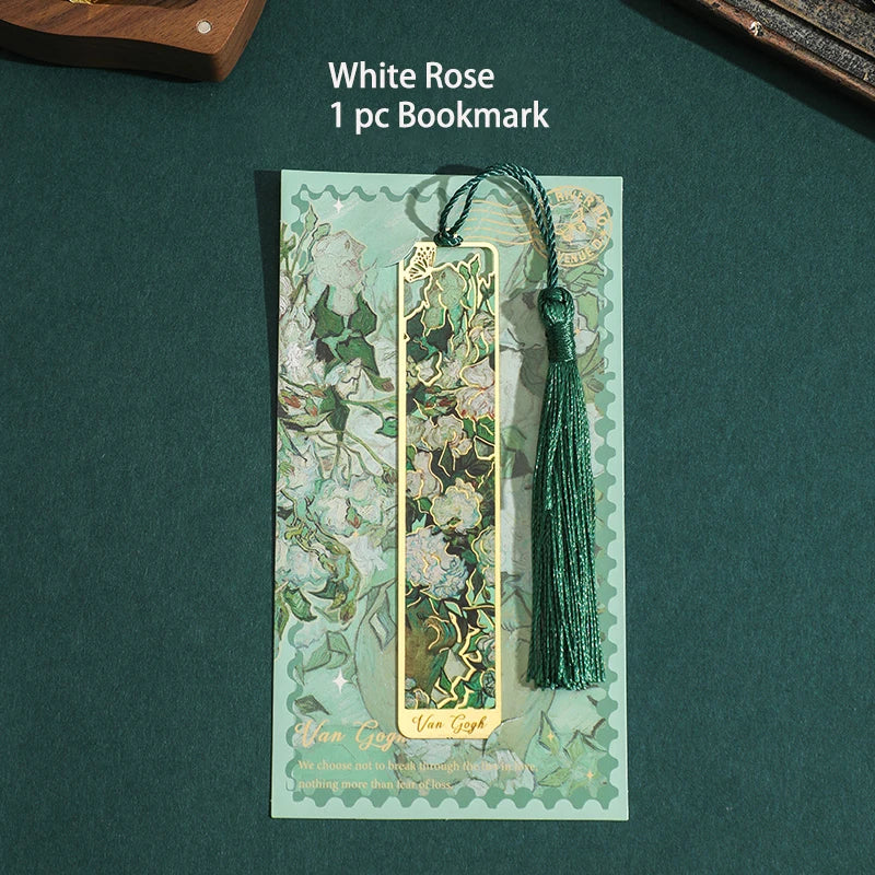 Retro Floral Metal Bookmark – Elegant Hollow Design with Tassel for Readers & Writers