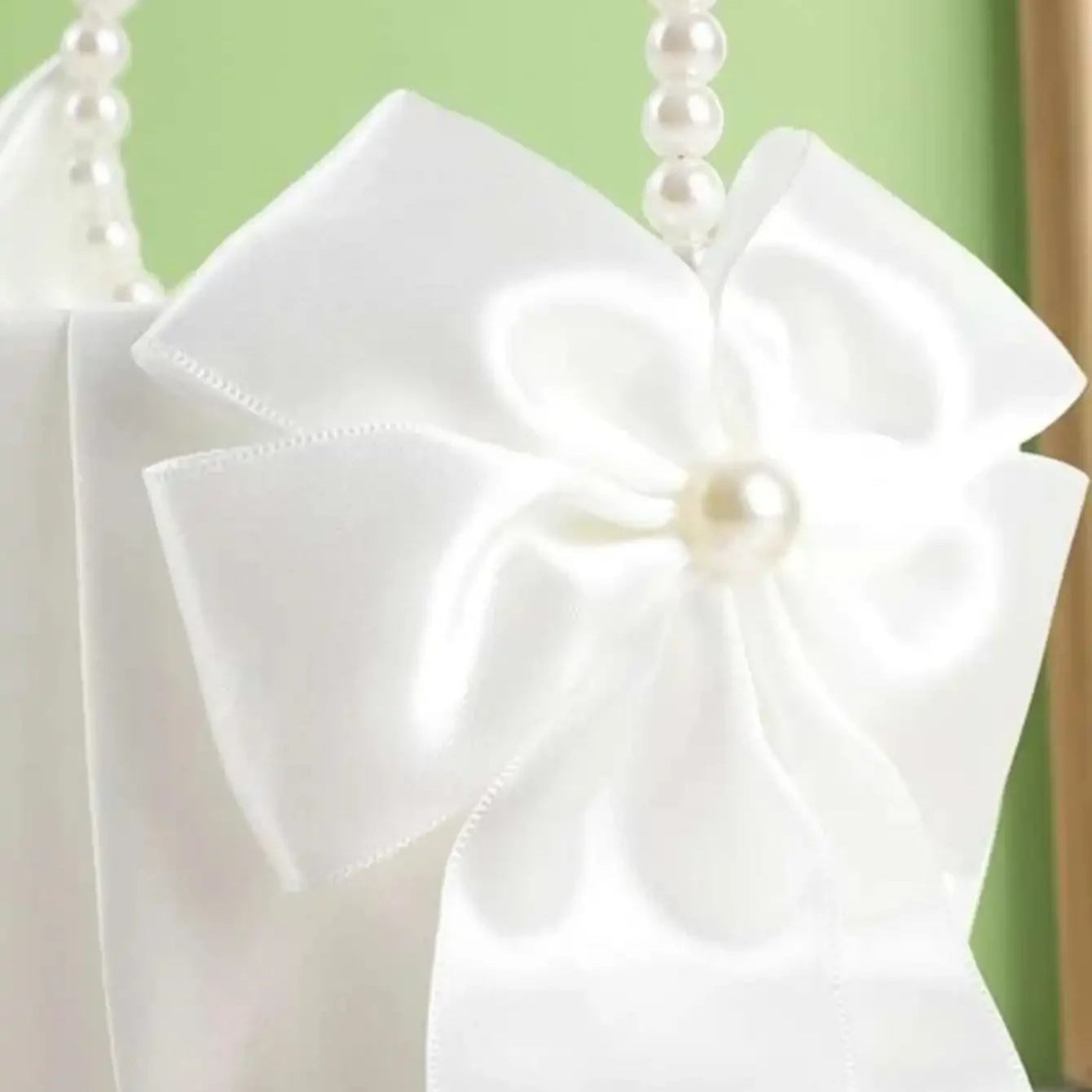 Elegant Bridal Flower Girl Basket – Satin Bow & Pearl Handle Wedding Ceremony Decoration