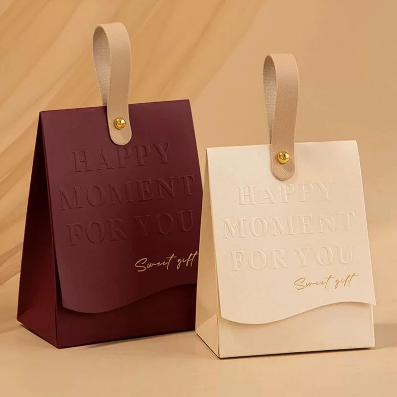 Luxury Portable Wedding Candy Boxes – 10pcs Creative Paperboard Gift Bags with Leather Handle