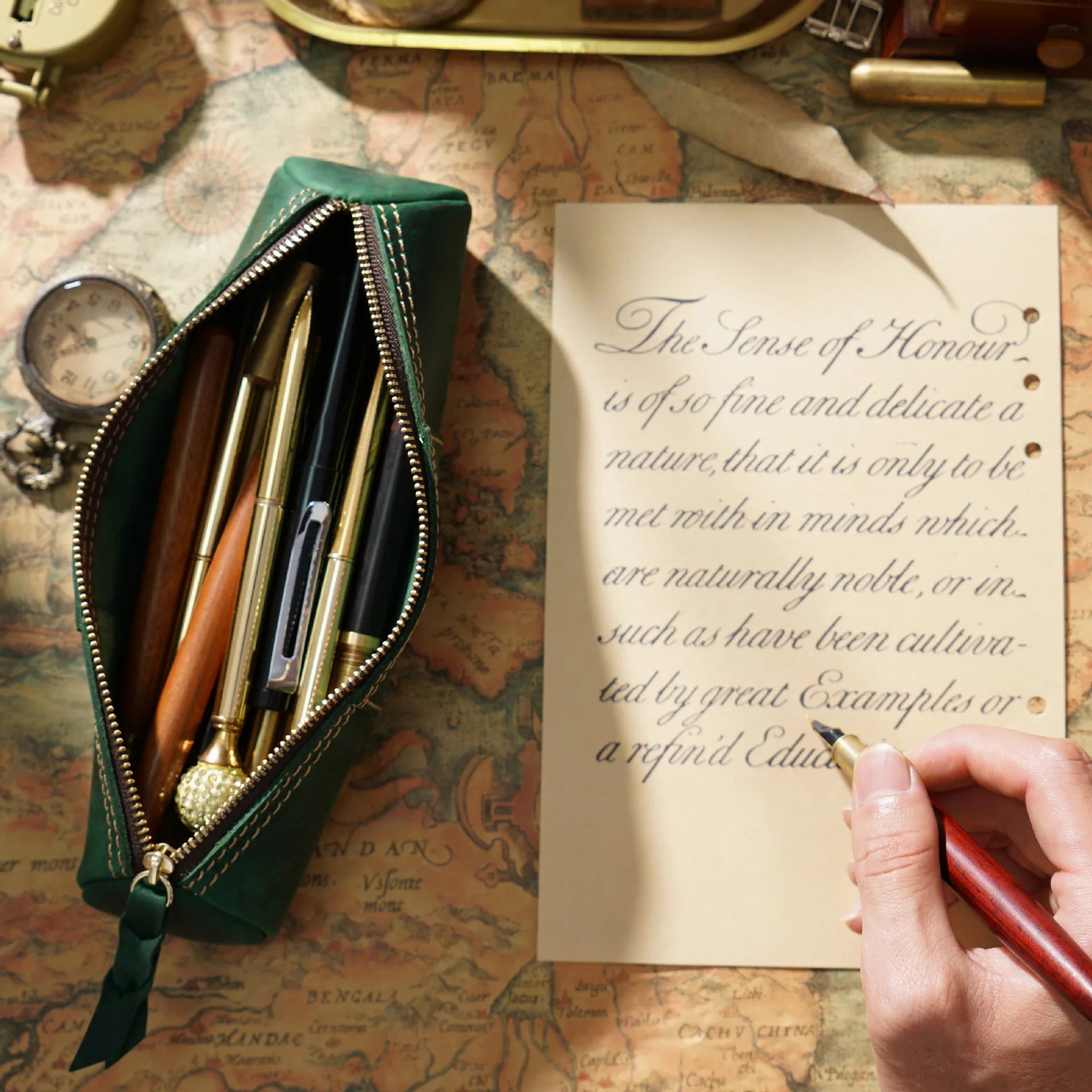 Vintage Handmade Leather Pencil Case – Zipper Organizer Pouch for Pens, Coins & Stationery