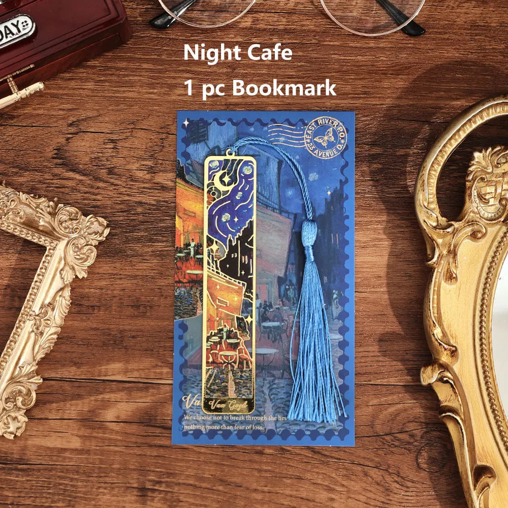 Retro Floral Metal Bookmark – Elegant Hollow Design with Tassel for Readers & Writers