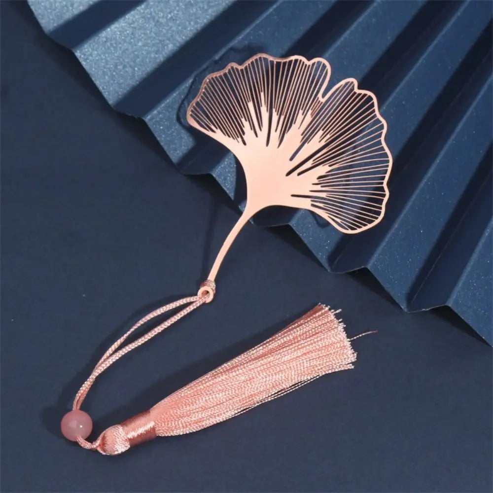 Elegant Metal Bookmark with Tassel – Hollow Leaf & Flower Design for Readers and Gift Lovers